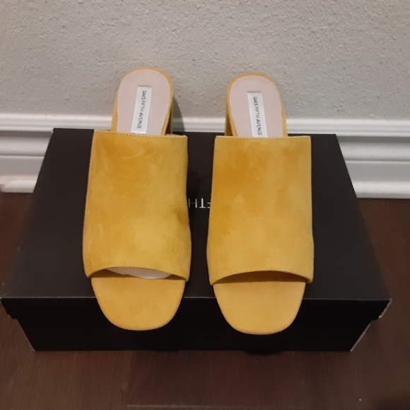 Saks Fifth Avenue - Picture 2 of 4